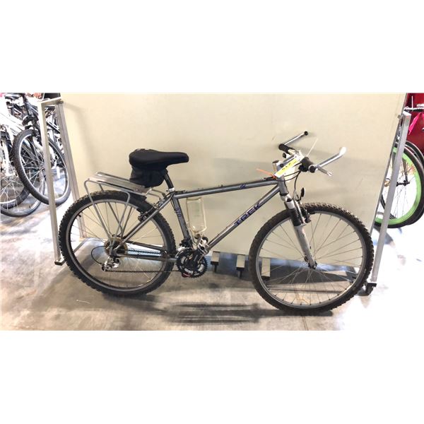 GREY TREK ZX SINGLETRACK SERIES 970 FRONT SUSPENSION 24 SPEED