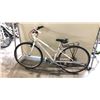 Image 1 : WHITE JAMIS COMMUTER 6 SPEED CRUISER BIKE