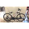 Image 2 : WHITE CCM KROSSPORT FRONT SUSPENSION, 21 SPEED MOUNTAIN BIKE