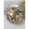 Image 2 : 2 Large Vases