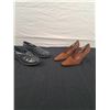Image 1 : 2 Pairs Women's Shoes