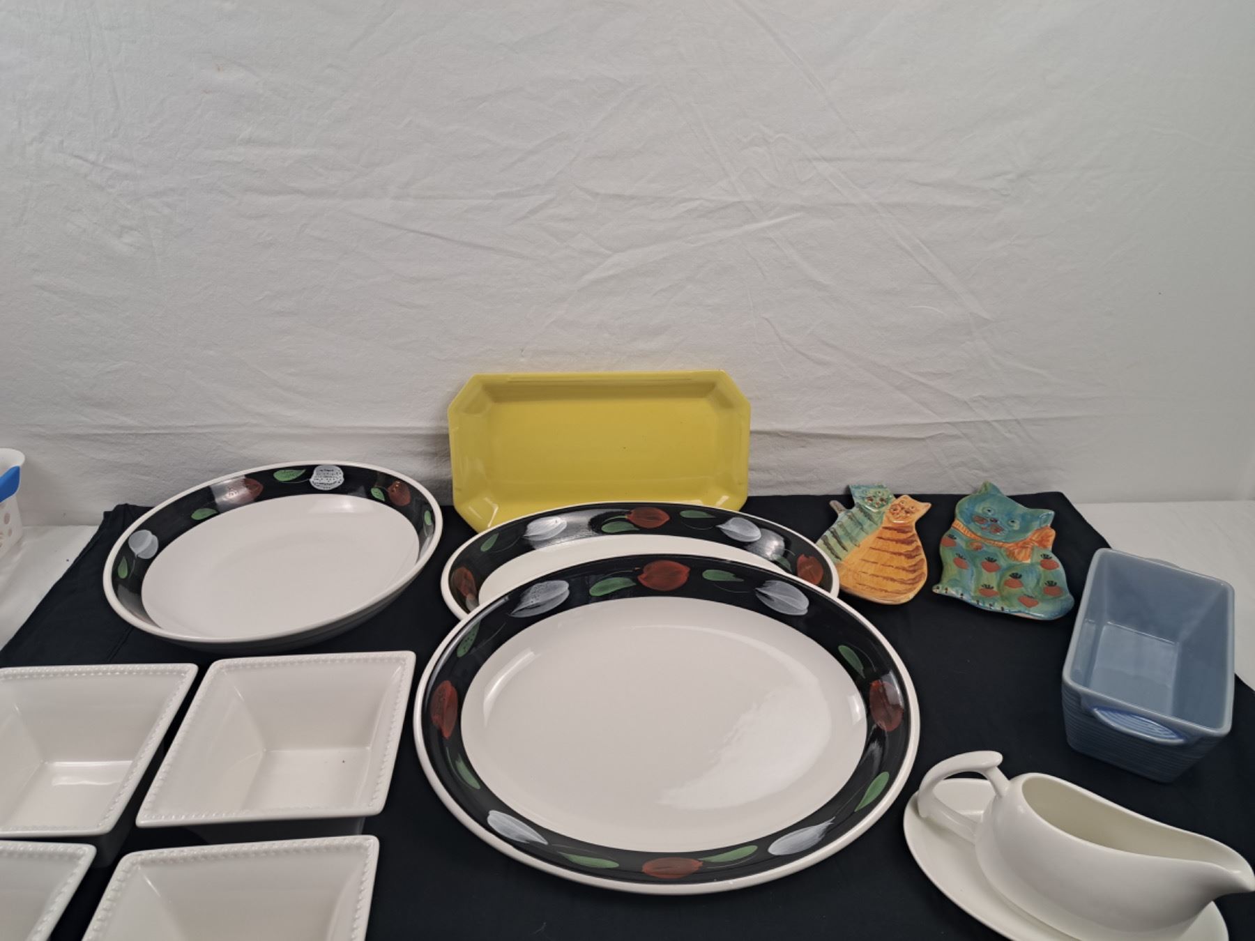 Assorted Kitchenware - Sunrise Estate Services Ltd