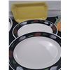 Image 4 : Assorted Kitchenware