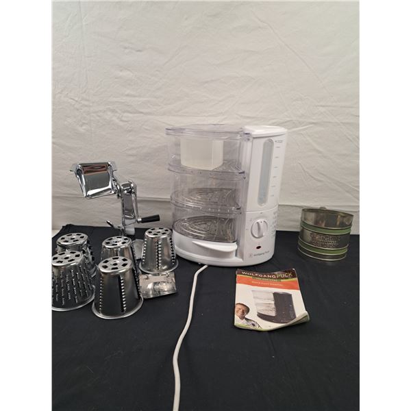 Assorted Kitchen Gadgets