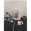 Image 1 : Assorted Kitchen Gadgets