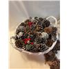 Image 2 : Christmas Basket Decorations