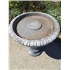 Image 1 : Henri Henri Studio Inc. Bird Bath