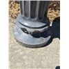 Image 2 : Henri Henri Studio Inc. Bird Bath