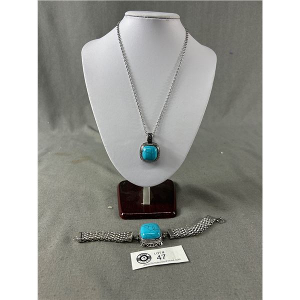 Silver Turquoise 1.5" Pendant On 20"Necklace & Bracelet Set