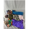 Image 3 : Venetian Mask Hanging & 4 Vintage Puppets - 3 Hand, 1 Marionette