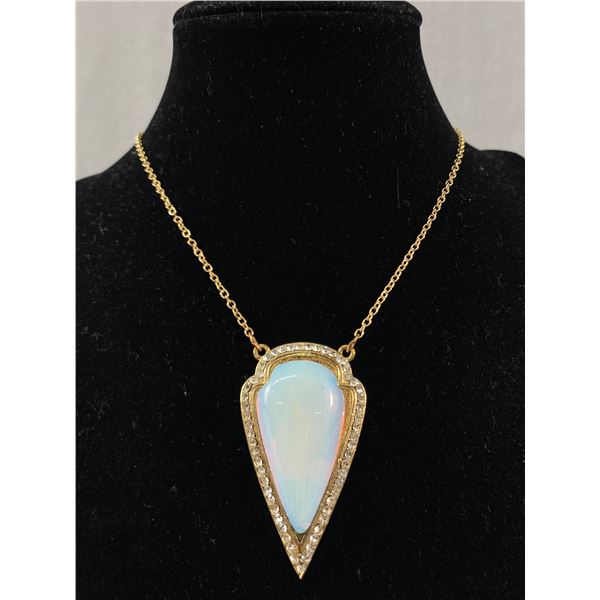 Vintage Opalesque Pendant and Chain Necklace