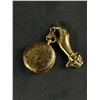 Image 2 : Vintage Hand Brooch