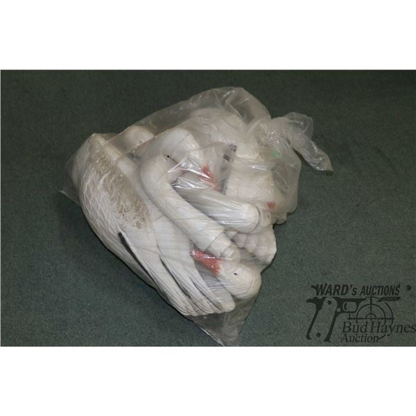 12 snow goose decoys