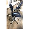 Image 2 : STEELCASE BLUE/GREY ADJUSTABLE ARM TASK CHAIR