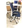 Image 2 : STEELCASE BLUE/GREY ADJUSTABLE ARM TASK CHAIR