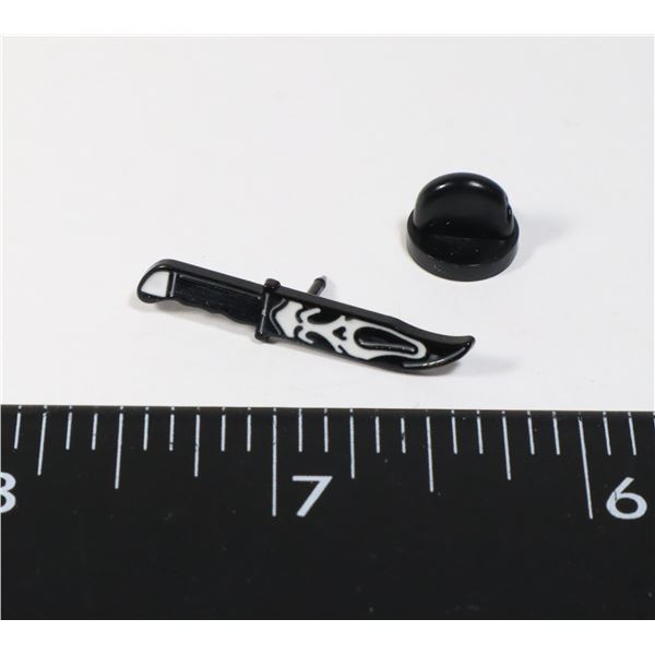 NEW SCREAM THEME KNIFE LAPEL PIN