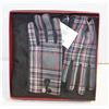 Image 1 : DENVER HAYES LADIES SCARF & GLOVES SET- NEW