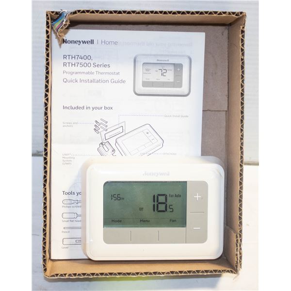 BOX WITH HONEYWELL HOME RTH 7400, 7500