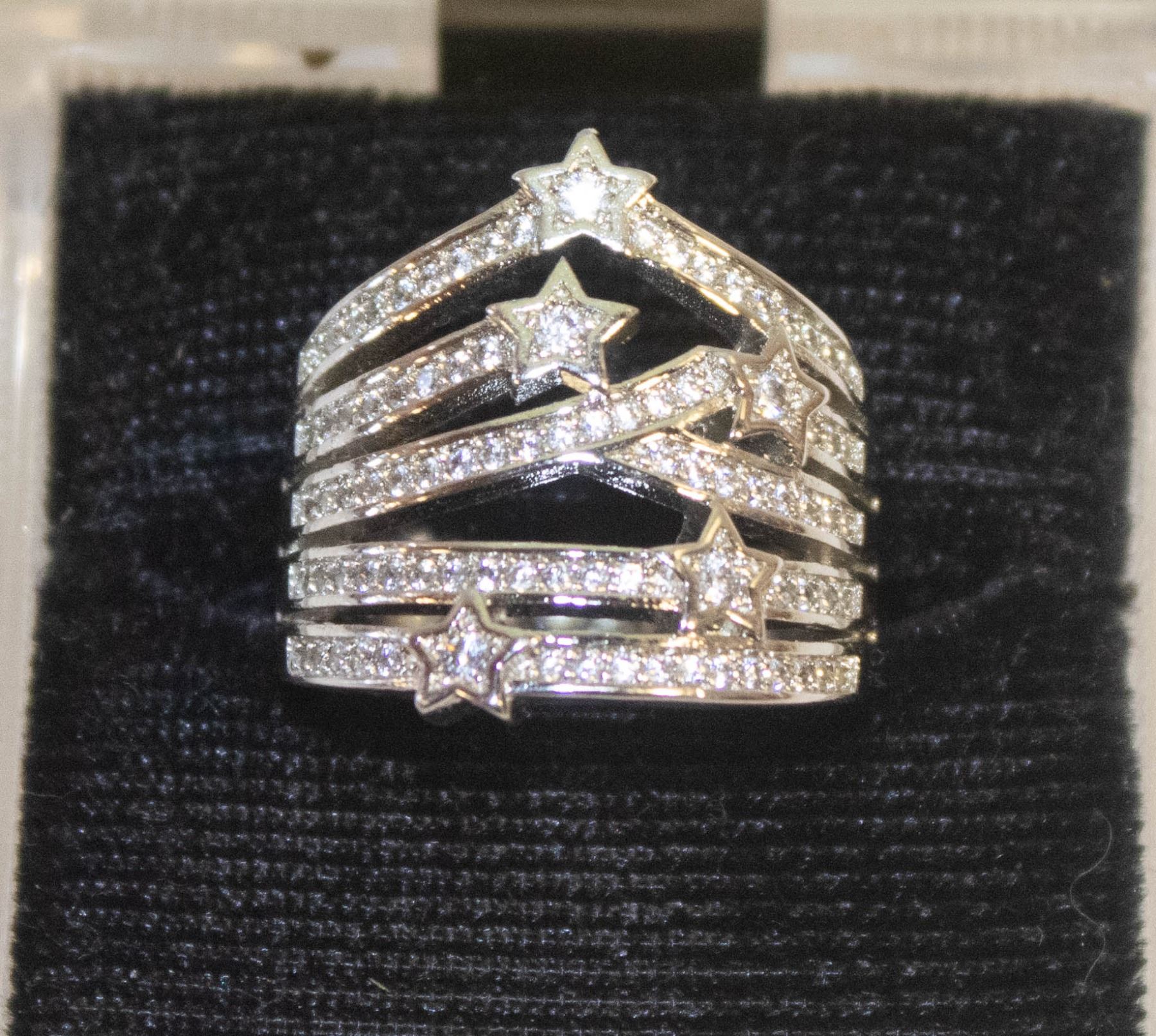 ESTATE LADIES DIAMOND SHOOTING STAR RING IN