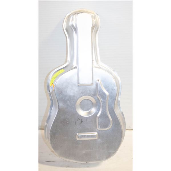 1977 WILTON GUITAR CAKE PAN