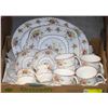 Image 1 : ROYAL ALBERT "PETIT POINT" CHINA- 10 PIECES