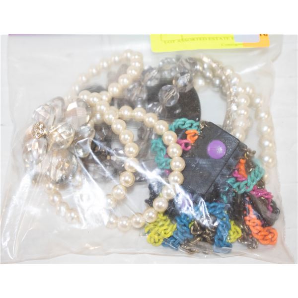 LOT ASSORTED ESTATE BRACELETS