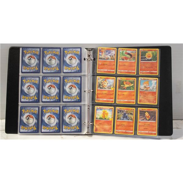 BINDER POKEMON COLLECTOR CARDS