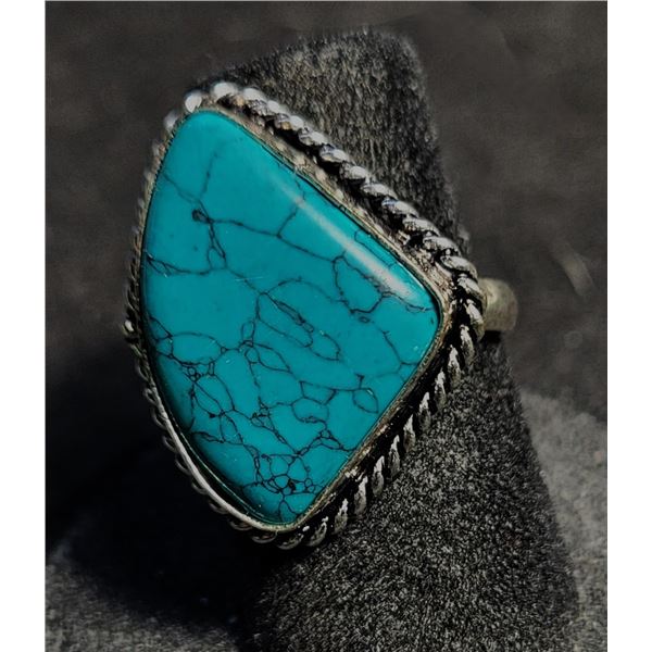 15)  FREE FORM SHAPE NATURAL TURQUOISE RING,  SIZE
