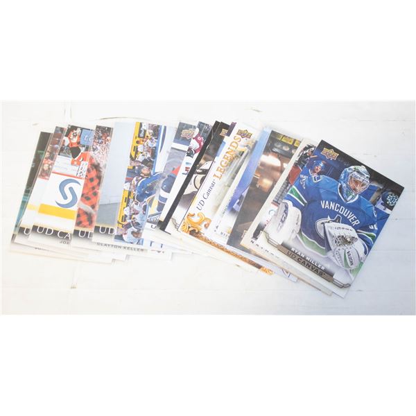 UD CANVAS UPPER DECK HOCKEY CARDS