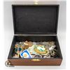 Image 1 : ESTATE BOX WITH COLLECTIBLE VINTAGE