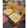 Image 1 : LOT OF 2 FOLDING CHAIRS