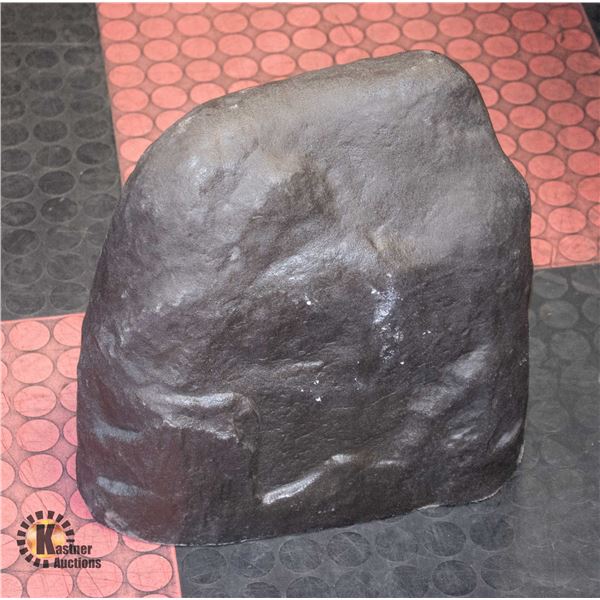 FAKE ROCK (HOLLOW) 8X13X14 HIGH
