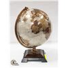 Image 1 : GLOBE 17" HIGH