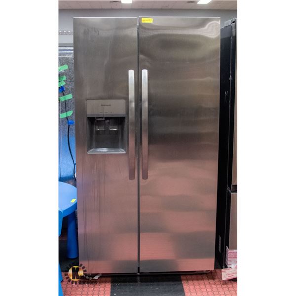 FRIDGIDAIRE ST. STEEL SIDE X SIDE FRIDGE W/