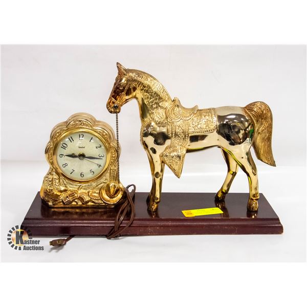 VINTAGE UNITED BRASS AND COPPER MANTEL CLOCK