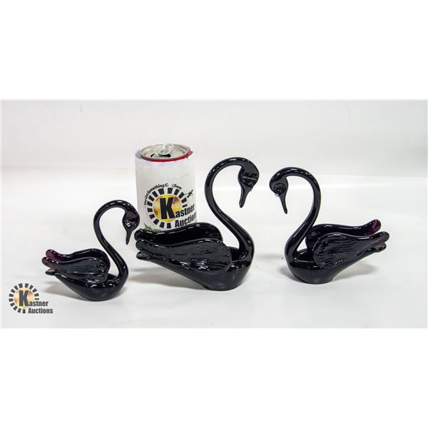 VINTAGE SET OF 3 BLACK AMETHYST GLASS GEESE