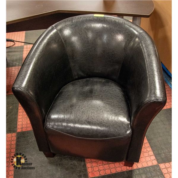 BLACK LEATHERETTE BUCKET SEAT 29" X 27" X 32"