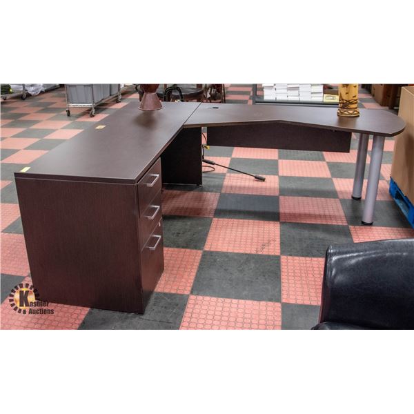 L-SHAPED OFFICE DESK 72" X 84" X 29"