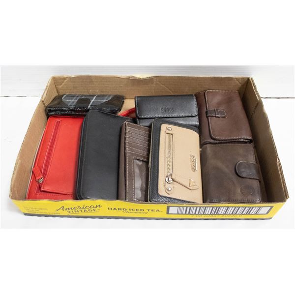 FLAT OF 8 WALLETS