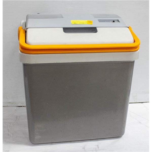 MOBICOOL ELECTRIC 12V COOLER/ HEATER