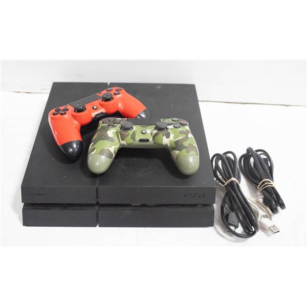 SONY PS4 + 2 CONTROLLERS - POWERS UP BUT COULDN’T