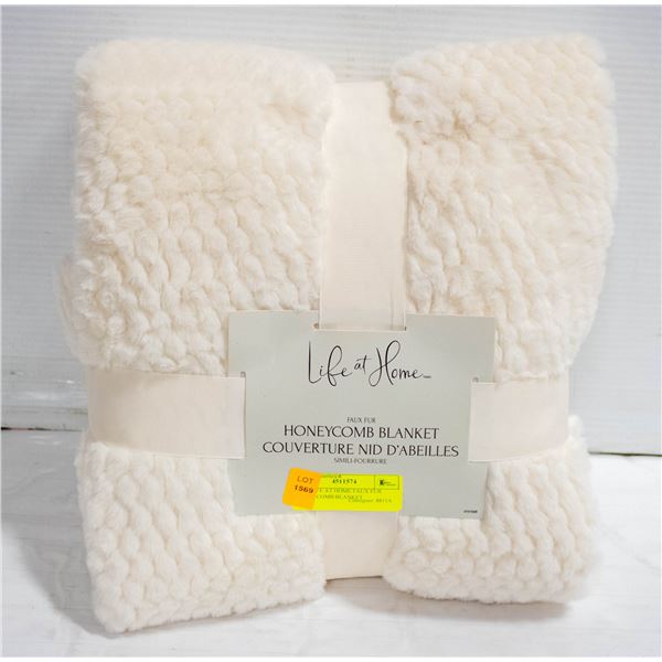 NEW LIFE AT HOME FAUX FUR HONEYCOMB BLANKET
