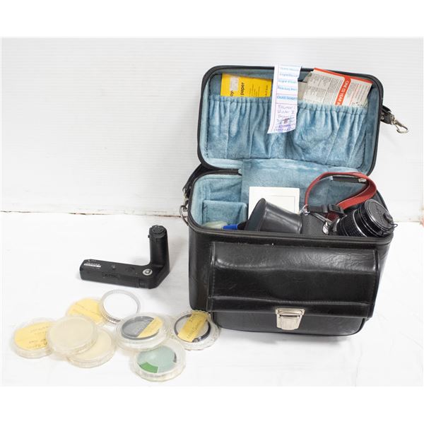 VTG PENTAX 35MM W MULTIPLE LENSES &