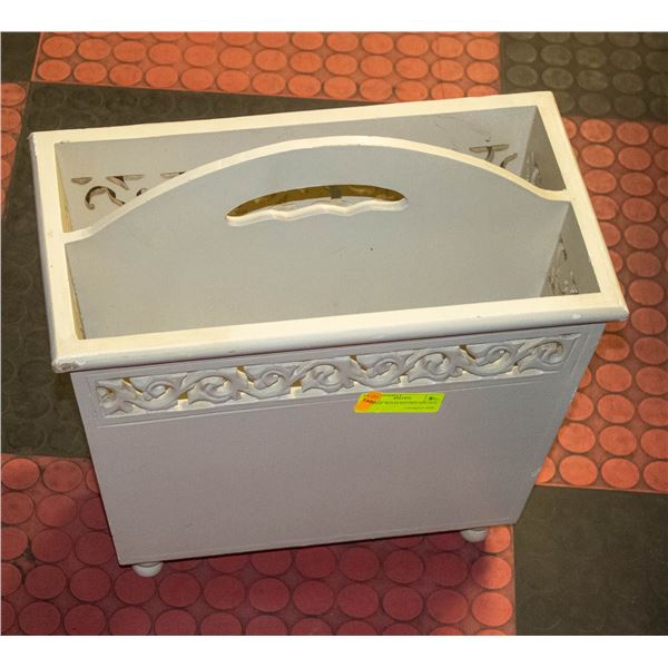 VINTAGE WOOD RECORD HOLDER