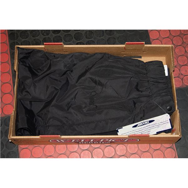 NEW PAIR OF BLACK QUEST WATERPROOF &