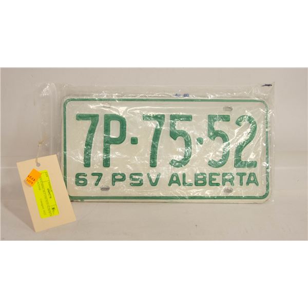 MATCHING PAIR OF UNUSED ALBERTA 1967 LICENSE