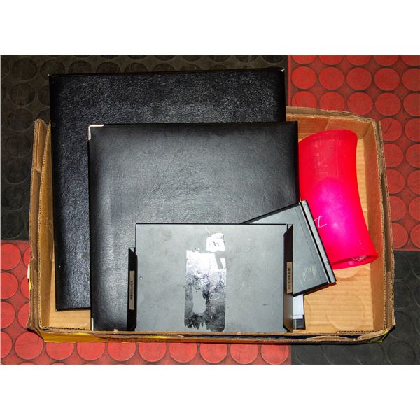 LOT OF ESTATE FRAMES AND DECOR