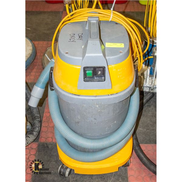 GHIBLI MODEL AS-10 WET/DRY VACUUM