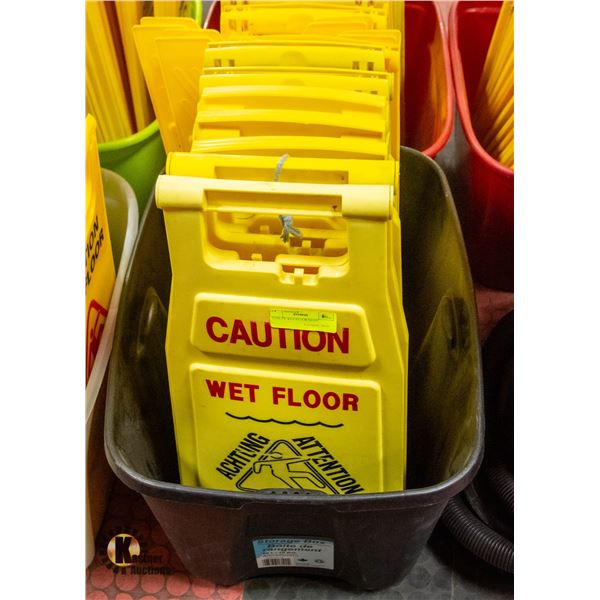 TOTE OF WET FLOOR SIGNS