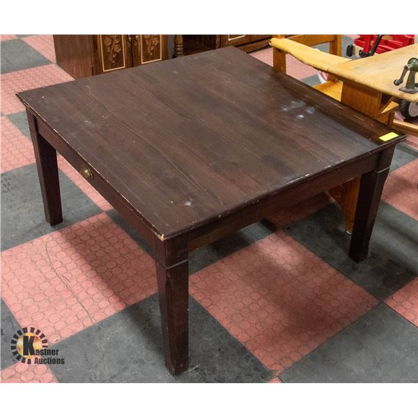 WOODEN TABLE H-20.5" W-35.5" L-35.5"